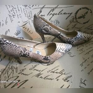 JONES NY SIGNATURE Women's Pointy Toe Python Snake Dress Pumps New Without Box